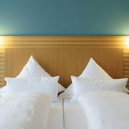 Hiller In Hotel 3*