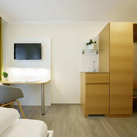 酒店 Hiller In 阿巴斯塔特