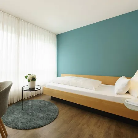 Hiller In Hotel 3*