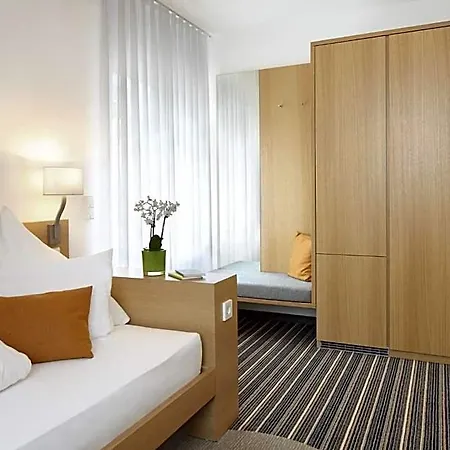 Hiller In 3* Abstatt
