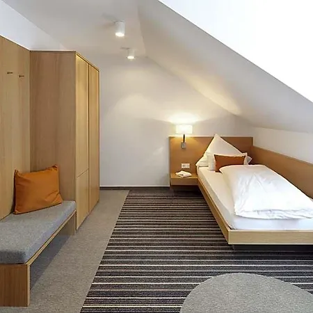 Hiller In Hotel Abstatt