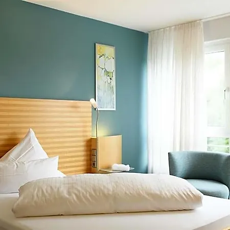 Hiller In Hotel 3*