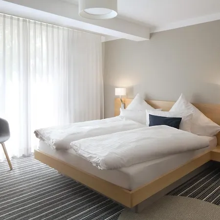 Hiller In 3* 阿巴斯塔特